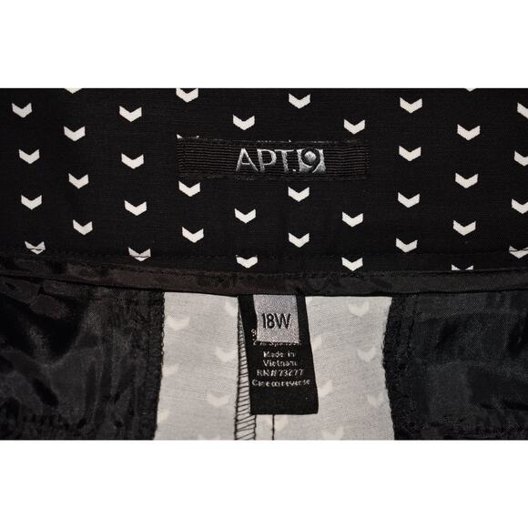 APT. 9 NEW $58 Black White Geo Print‎ Mid Rise Capri Pant Stretch 18W - Picture 4 of 4